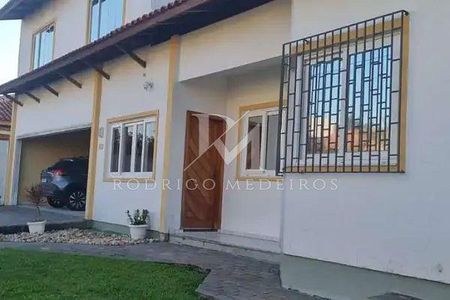 3_photo/952738fb09.01e58fe0f594459a-ATLAS-4d7f71b0-dfac-4345-aa2e-8023dab676e7.jpg de casa à venda com 4 quartos, 250m² em Santa Monica, Florianópolis