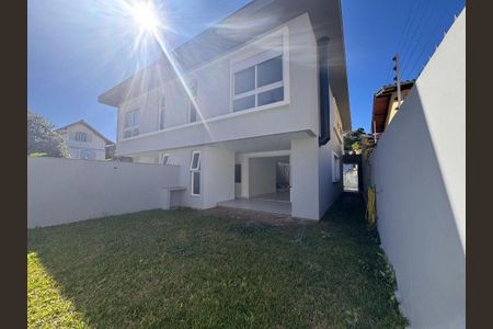 5_photo/952738fc73.abffad76cdbbcace-ATLAS-31a8a5a0-a737-4e25-95de-7f777c456cf8.jpg de casa à venda com 3 quartos, 199m² em Santa Monica, Florianópolis