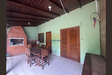 9_photo/952738fdb5.b98dc6cdfb52627f-ATLAS-1f66fe0e-e299-4603-afdf-bb798b34ce25.jpg de casa para alugar com 4 quartos, 245m² em Santa Monica, Florianópolis
