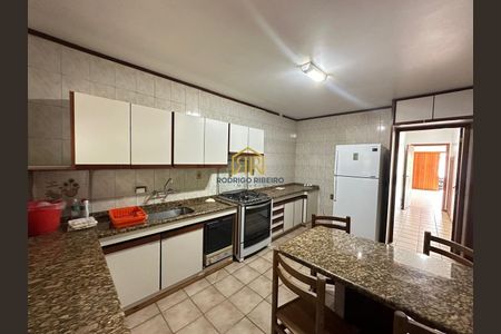 8_photo/952738fdb5.b98dc6cdfb52627f-ATLAS-9acc65b4-235e-4d2d-a75e-7fc6416feb37.jpg de casa para alugar com 4 quartos, 245m² em Santa Monica, Florianópolis