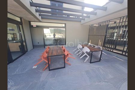 20_photo/952738ff81.6f41e9fee4e5c44b-ATLAS-d6bc55b2-1811-456b-9c1d-e1511e77d9d2.jpg de kitnet/studio à venda com 1 quarto, 33m² em Trindade, Florianópolis