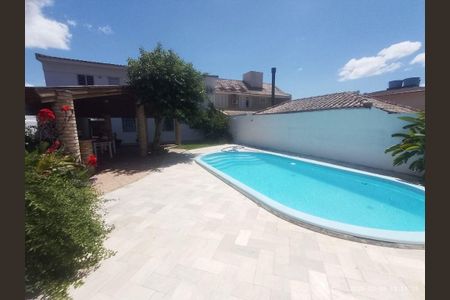 4_photo/9527390247.a15f321e408d66f6-ATLAS-24e6f5de-b937-4e66-89f7-5da6a68011da.jpg de casa à venda com 4 quartos, 248m² em Santa Monica, Florianópolis