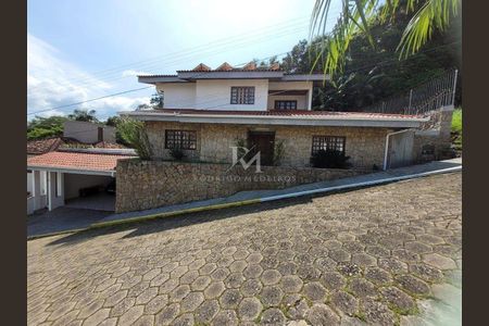 10_photo/952739039b.8a706a3c1c8a5b40-ATLAS-368db6ee-ddf5-48f3-9c70-1a2bab0bc79f.jpg de casa à venda com 5 quartos, 312m² em Córrego Grande, Florianópolis