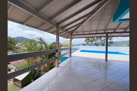 6_photo/9527390417.d860d137df15aeab-ATLAS-1e9b8b45-63f5-4da7-b7b2-d9a38be14488.jpg de casa à venda com 4 quartos, 352m² em Córrego Grande, Florianópolis