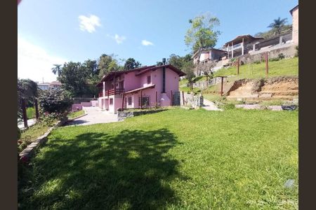 7_photo/95273904c3.20b1407c08fdccdc-ATLAS-5b8df715-cf14-415d-8a76-8e622aba2598.jpg de casa à venda com 5 quartos, 328m² em Córrego Grande, Florianópolis