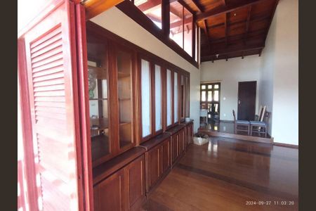 7_photo/95273904c3.20b1407c08fdccdc-ATLAS-d1bb6dad-52ed-4efa-8bbd-d2c58f3cc2db.jpg de casa à venda com 5 quartos, 328m² em Córrego Grande, Florianópolis