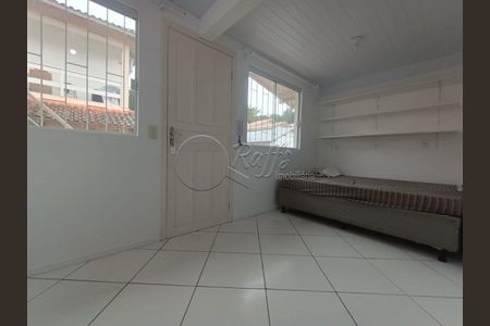 4_photo/952739060f.ba3e4f1a03d92c8a-ATLAS-419de0bb-9ded-454f-abb5-74c2213b6618.jpg de kitnet/studio para alugar com 1 quarto, 15m² em Pantanal, Florianópolis
