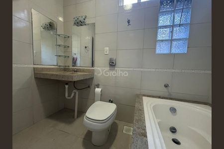 9_photo/9527390843.8c2ca795ebaebe51-ATLAS-288b7451-4e22-4bf3-98a3-8c5b98c353b0.jpg de casa à venda com 6 quartos, 482m² em Pantanal, Florianópolis