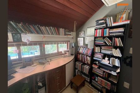 3_photo/952739095d.970dbbdf4e9b98b2-ATLAS-1c6a6fae-17d7-475a-839e-1ba3fc1c2896.jpg de casa à venda com 3 quartos, 205m² em Pantanal, Florianópolis