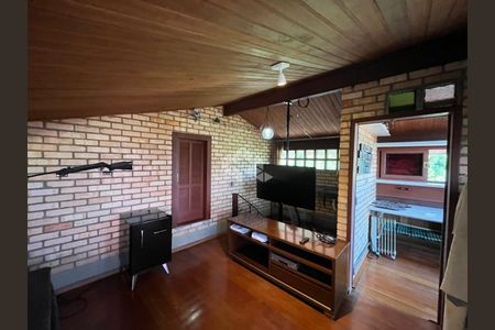 21_photo/952739095f.26dc6cb80f3e86b0-ATLAS-a3642ec0-9a67-43f7-9aac-ef571e7a2cf5.jpg de casa à venda com 4 quartos, 256m² em Pantanal, Florianópolis