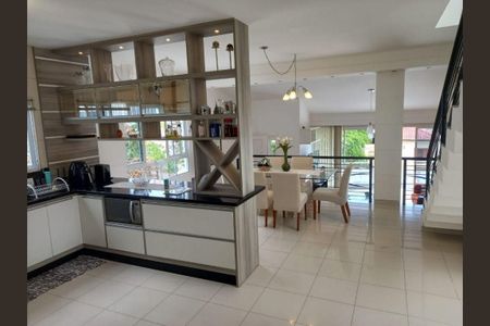 17_photo/952739096d.ad71ebb9c876c57a-ATLAS-a4237400-7b16-4e15-bc2c-f266e1fda145.jpg de casa à venda com 3 quartos, 230m² em Pantanal, Florianópolis
