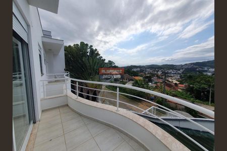 5_photo/9527390bfb.fe386afe5cc71d8e-ATLAS-12f37e40-ae6d-427c-9d45-dbc54f268e6c.jpg de casa à venda com 3 quartos, 257m² em Pantanal, Florianópolis