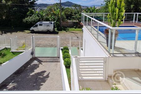 30_photo/9527390bfd.e7390cb4c8920e14-ATLAS-ccc39538-79fb-4199-86fb-2fbe016bc4d3.jpg de casa à venda com 3 quartos, 258m² em Pantanal, Florianópolis