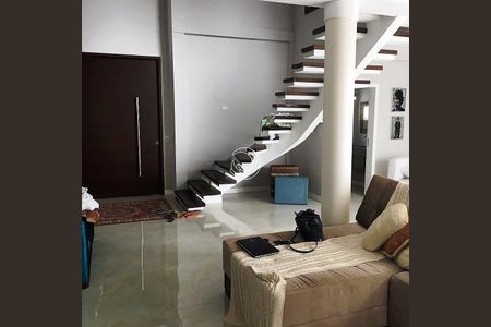 7_photo/9527390f4b.5dc92922f5f40c7d-ATLAS-af8d2c5f-1863-410a-85b4-78698a4a12bd.jpg de casa à venda com 3 quartos, 289m² em Pantanal, Florianópolis