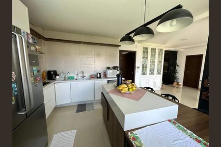 13_photo/9527391085.1463d70521bc8e9f-ATLAS-2d69f096-cb69-49a8-b9f8-51cce6d148ee.jpg de casa à venda com 4 quartos, 290m² em Córrego Grande, Florianópolis