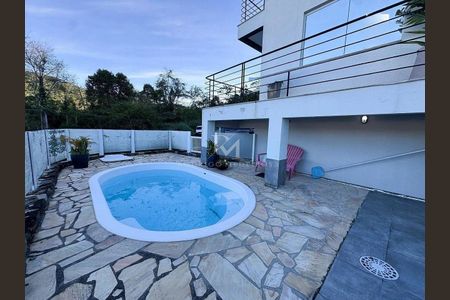 3_photo/9527391087.b23f7cf549704001-ATLAS-c8a20124-3312-4001-a3dd-0ec456bb5fab.jpg de casa à venda com 3 quartos, 176m² em Córrego Grande, Florianópolis