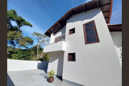 5_photo/95273910c3.e6f02a1e96aef2b1-ATLAS-2a462e2b-96be-4945-90c1-8706917c7a8a.jpg de casa à venda com 3 quartos, 170m² em Córrego Grande, Florianópolis