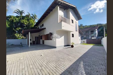 49_photo/95273910c3.e6f02a1e96aef2b1-ATLAS-8fc66cd0-795c-4b8a-b8fc-5ca8d08d3ff1.jpg de casa à venda com 3 quartos, 170m² em Córrego Grande, Florianópolis