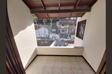 21_photo/95273910c3.e6f02a1e96aef2b1-ATLAS-c9aa73e7-3d66-4d55-9151-9de1072f13ab.jpg de casa à venda com 3 quartos, 170m² em Córrego Grande, Florianópolis