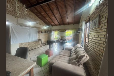 3_photo/95273913fd.dd0e2de8ca271679-ATLAS-4317999b-338d-4a97-b2ab-e304c4356cab.jpg de casa à venda com 4 quartos, 257m² em Córrego Grande, Florianópolis