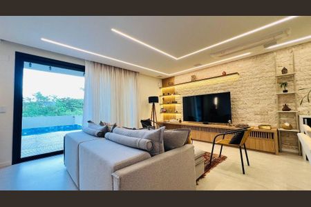 10_photo/952739186f.49e5f4e107e90c19-ATLAS-52b53f49-3db6-46fb-a8c0-19efecffe82c.jpg de casa à venda com 3 quartos, 240m² em Córrego Grande, Florianópolis