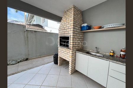 36_photo/95273918c5.4bd2615f33144f40-ATLAS-cdc9cd98-1335-44cc-9d9f-4cd2b8ec4ff0.jpg de casa à venda com 4 quartos, 348m² em Itacorubi, Florianópolis