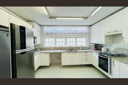 24_photo/9527391973.6618d879b31b9a75-ATLAS-3826477a-e5d5-47cd-bf8d-8cc28d9be18a.jpg de casa à venda com 3 quartos, 376m² em Córrego Grande, Florianópolis