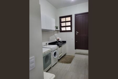 1_photo/9527391a77.fe96b63aec789ef1-ATLAS-01fcd746-889d-471e-bfec-b3d957e7f326.jpg de casa à venda com 4 quartos, 220m² em Córrego Grande, Florianópolis