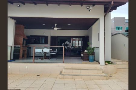 6_photo/9527391a77.fe96b63aec789ef1-ATLAS-196bf522-e8a3-4e17-b099-34efddfd3dea.jpg de casa à venda com 4 quartos, 220m² em Córrego Grande, Florianópolis