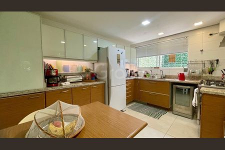 6_photo/9527391a7d.8e48f5906dd675de-ATLAS-b1138d9d-181c-4e61-bf28-150d955c8b32.jpg de casa à venda com 3 quartos, 184m² em Córrego Grande, Florianópolis