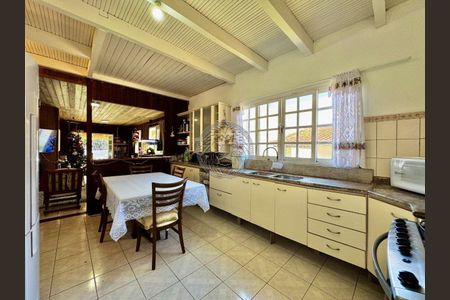 2_photo/9527391b2d.7a37549eceeba21f-ATLAS-10eee36f-74e9-47c1-a6b1-3f8de35dda51.jpg de casa à venda com 3 quartos, 192m² em Córrego Grande, Florianópolis