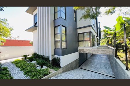 5_photo/9527391ca9.aafc750051720c32-ATLAS-a6ecf7fd-d838-42b3-a73e-35005262dc9d.jpg de casa à venda com 3 quartos, 162m² em Santa Monica, Florianópolis