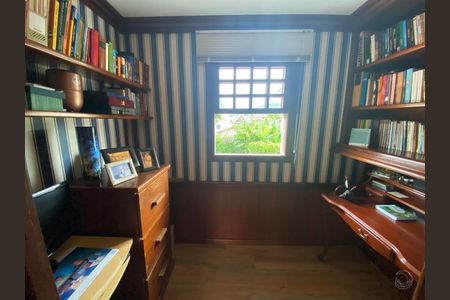 19_photo/9527391dff.a64889f4275538b8-ATLAS-171bbc5e-9e87-43dc-81d8-e6bd6e31468c.jpg de casa à venda com 4 quartos, 319m² em Santa Monica, Florianópolis