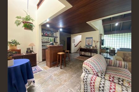 7_photo/9527391dff.a64889f4275538b8-ATLAS-4dd6d6b1-2c27-4e18-a2c3-152d7ac80919.jpg de casa à venda com 4 quartos, 319m² em Santa Monica, Florianópolis