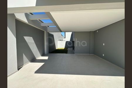 22_photo/9527391ef1.18d35e9b3b089d06-ATLAS-3d0df4fb-219f-4c79-a10e-9a2b8ce85fc3.jpg de casa à venda com 3 quartos, 152m² em Santa Monica, Florianópolis