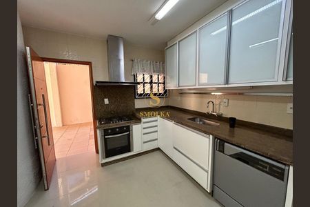 10_photo/9527391f99.70986b2d83168018-ATLAS-0c54d47c-e1fa-4f37-a83d-b32d7d7ffab0.jpg de casa à venda com 3 quartos, 450m² em Itacorubi, Florianópolis