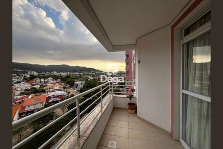 4_photo/9527391fdf.f05eeedb71dbb593-ATLAS-9e2cf37f-4ece-423e-81f9-0fc0b165b53c.jpg de apartamento à venda com 2 quartos, 71m² em Itacorubi, Florianópolis