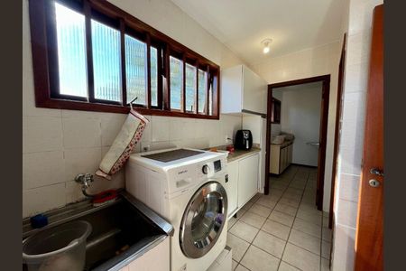 2_photo/9527392013.9845a183adc4e21d-ATLAS-06385da5-3eef-4657-9514-3d27718a55f6.jpg de casa à venda com 3 quartos, 238m² em Itacorubi, Florianópolis