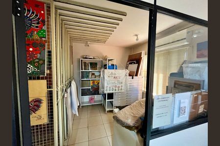 33_photo/9527392013.9845a183adc4e21d-ATLAS-7807bf33-ea08-4f96-8b93-59fa45cae4aa.jpg de casa à venda com 3 quartos, 238m² em Itacorubi, Florianópolis