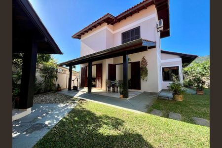 3_photo/9527392013.9845a183adc4e21d-ATLAS-83fbaf30-8104-4f70-b2a5-da8ce75db43c.jpg de casa à venda com 3 quartos, 238m² em Itacorubi, Florianópolis