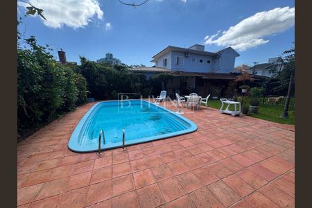 7_photo/952739207b.b7a28b76476596d7-ATLAS-38e220df-e6b0-4991-9d4f-b69ef27b0b7d.jpg de casa à venda com 5 quartos, 530m² em Itacorubi, Florianópolis