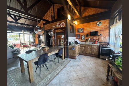 30_photo/952739207b.b7a28b76476596d7-ATLAS-cd41cde6-e4be-48c7-aafe-0ddbbae1357e.jpg de casa à venda com 5 quartos, 530m² em Itacorubi, Florianópolis