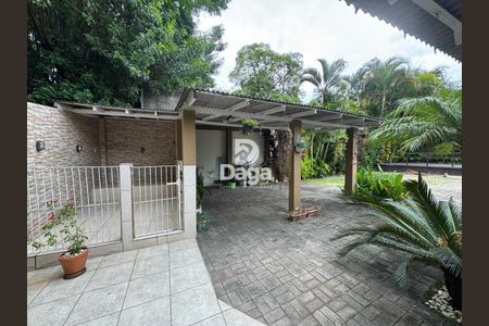 7_photo/9527392105.c55df285e4728a91-ATLAS-1ce0a9c4-73b8-48ce-b41c-7a91bbfc4e03.jpg de casa à venda com 3 quartos, 163m² em Itacorubi, Florianópolis