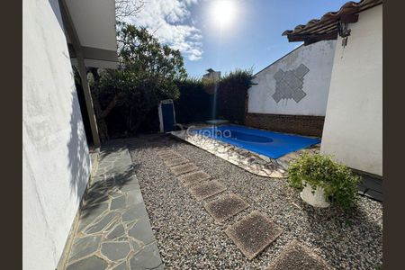 48_photo/9527392111.d9f076d2edbf9077-ATLAS-307af62d-7e60-4438-9a1e-92bd9af30363.jpg de casa à venda com 4 quartos, 175m² em Itacorubi, Florianópolis