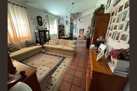 14_photo/9527392111.d9f076d2edbf9077-ATLAS-5f2fec25-ce8c-4e28-826d-9ad1bf324ce8.jpg de casa à venda com 4 quartos, 175m² em Itacorubi, Florianópolis