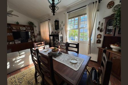 11_photo/9527392111.d9f076d2edbf9077-ATLAS-cf25c942-060b-4c9a-a2da-e2ef8136ff17.jpg de casa à venda com 4 quartos, 175m² em Itacorubi, Florianópolis