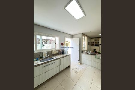 9_photo/952739211b.bdf1def5ceb5107f-ATLAS-4e751b00-6f0c-4eeb-864c-2c9fc9ce1d44.jpg de casa à venda com 6 quartos, 288m² em Itacorubi, Florianópolis