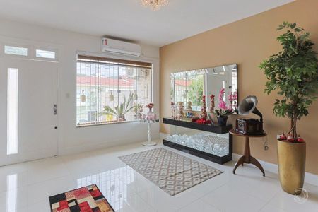 4_photo/95273921a9.e17343cf5b702f60-ATLAS-d2dc1c95-6f91-45fb-a22d-e7c246fb0c33.jpg de casa à venda com 2 quartos, 217m² em Itacorubi, Florianópolis