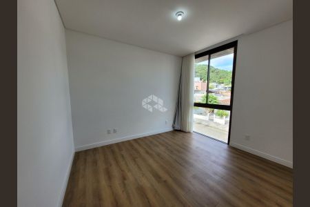 6_photo/95273921d1.1ad5fb952b026013-ATLAS-7ebbf4e1-d183-428b-a219-a30fad6cd800.jpg de casa à venda com 3 quartos, 163m² em Itacorubi, Florianópolis