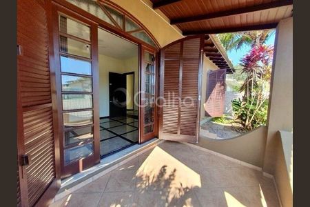 4_photo/95273921e5.f004b3811d646080-ATLAS-8515a7b7-c86a-48fe-9401-356ccdf2cf92.jpg de casa à venda com 4 quartos, 182m² em Itacorubi, Florianópolis